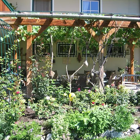 Fruehstueckspension Huber Guest house 3*
