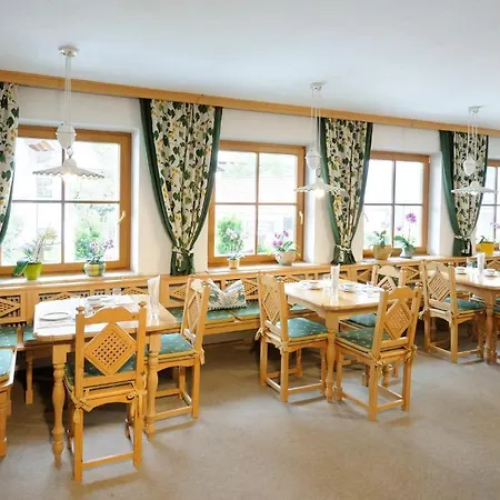 Fruehstueckspension Huber Gasthuis 3*