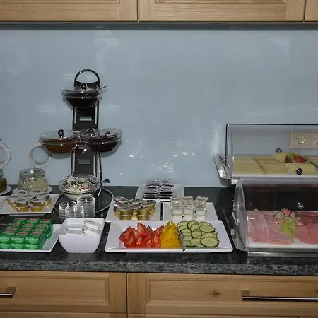 Fruehstueckspension Huber Gasthuis 3*