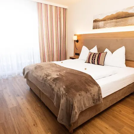 Guest house Fruehstueckspension Huber 3*
