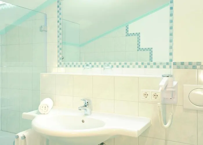 Vendégház Fruehstueckspension Huber